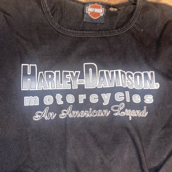 HD bundle of 2 good condition long sleeve shirts.Size Medium check out my closet - Picture 4 of 10